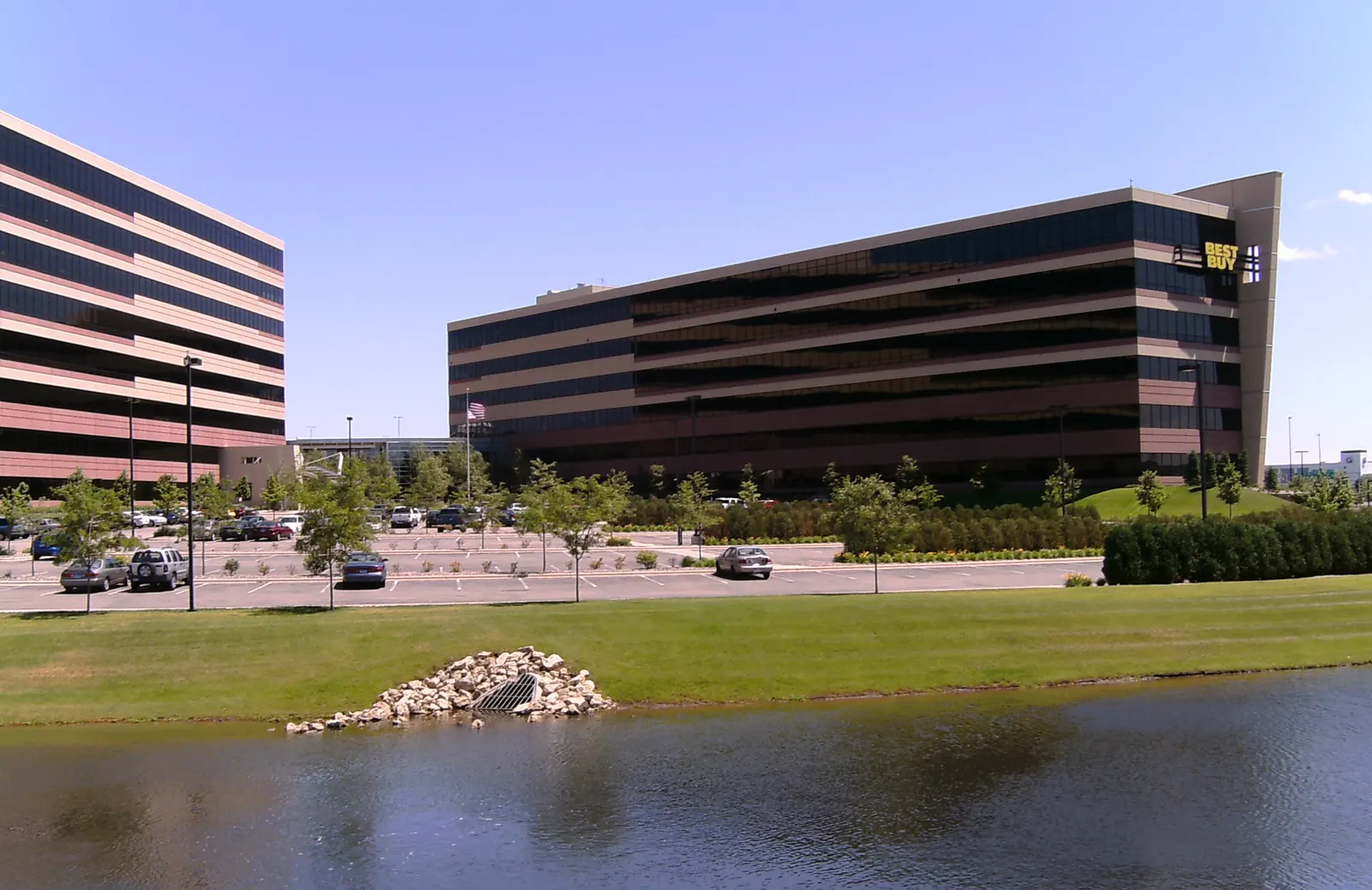 Best Buy's corporate headquarters building in Richfield, Minnesota